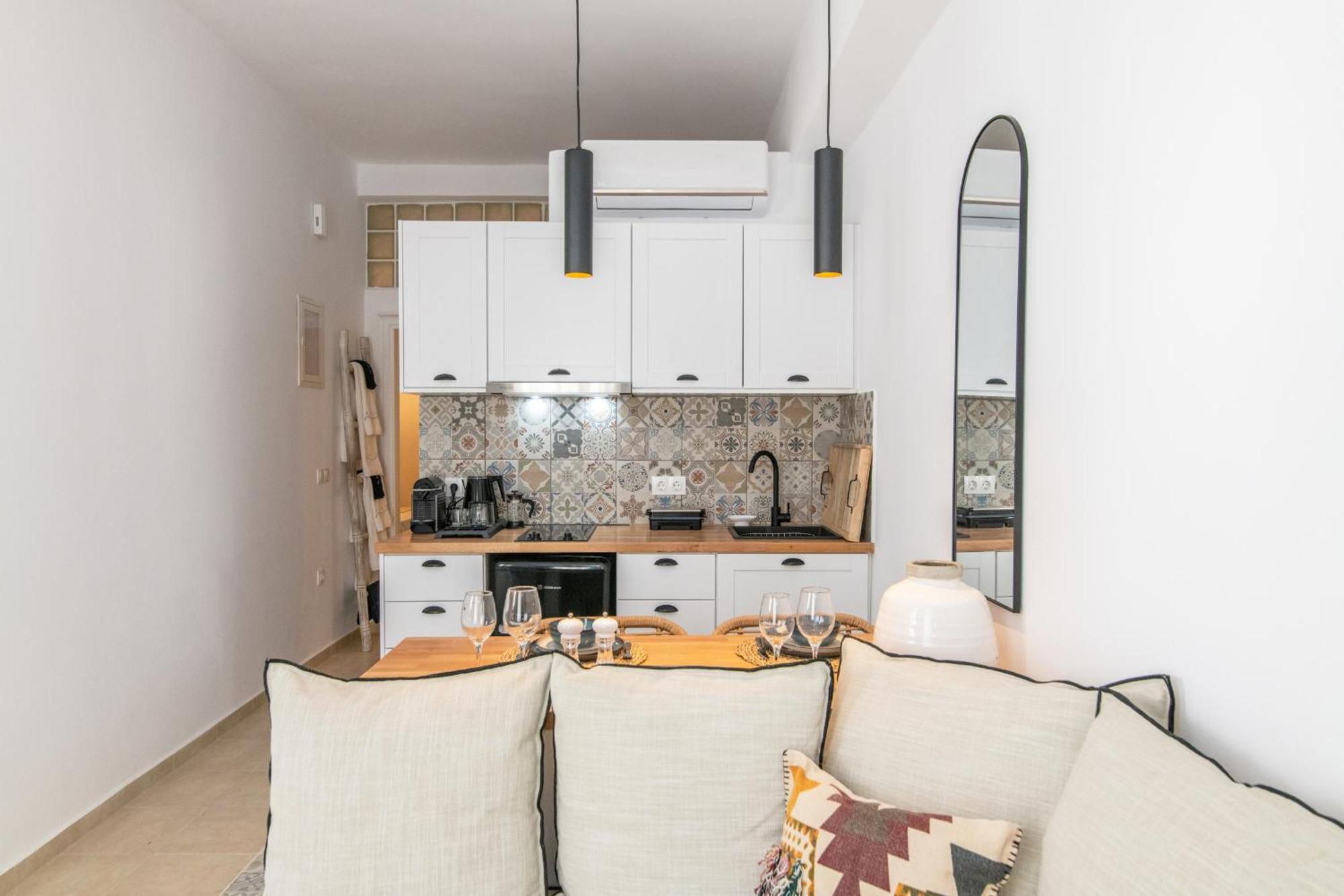Anemis Apartment *